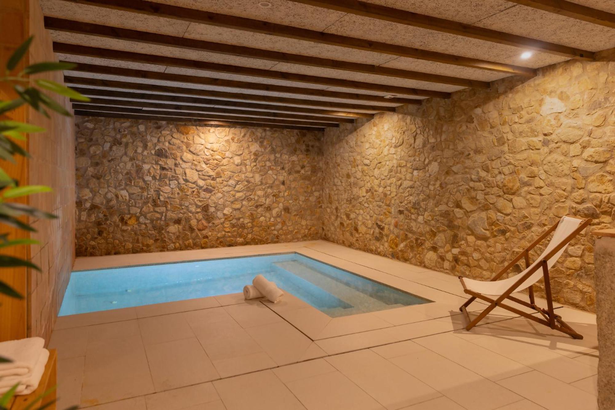 Can Bufi Espectacular Casa Con Piscina Interior Llagostera Esterno foto